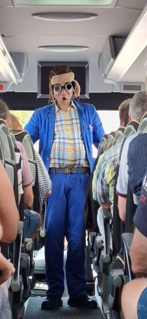 Handwerker Peters als Tom Cruise aus Top Gun - Nach zehn Jahren: Die finale Eifelfahrt ist gefahren (Photo 1)