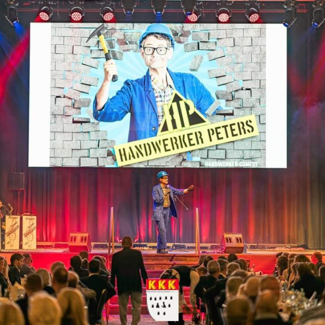 Stehende Ovationen beim Klub Kölner Karnevalisten (Photo 1)